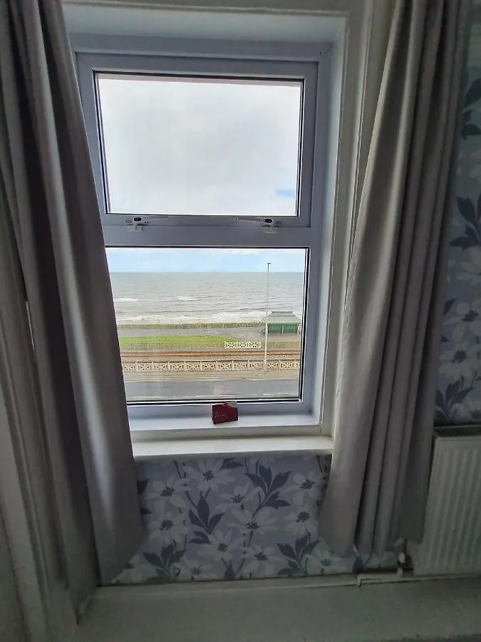 Queens Plaza Hotel Blackpool