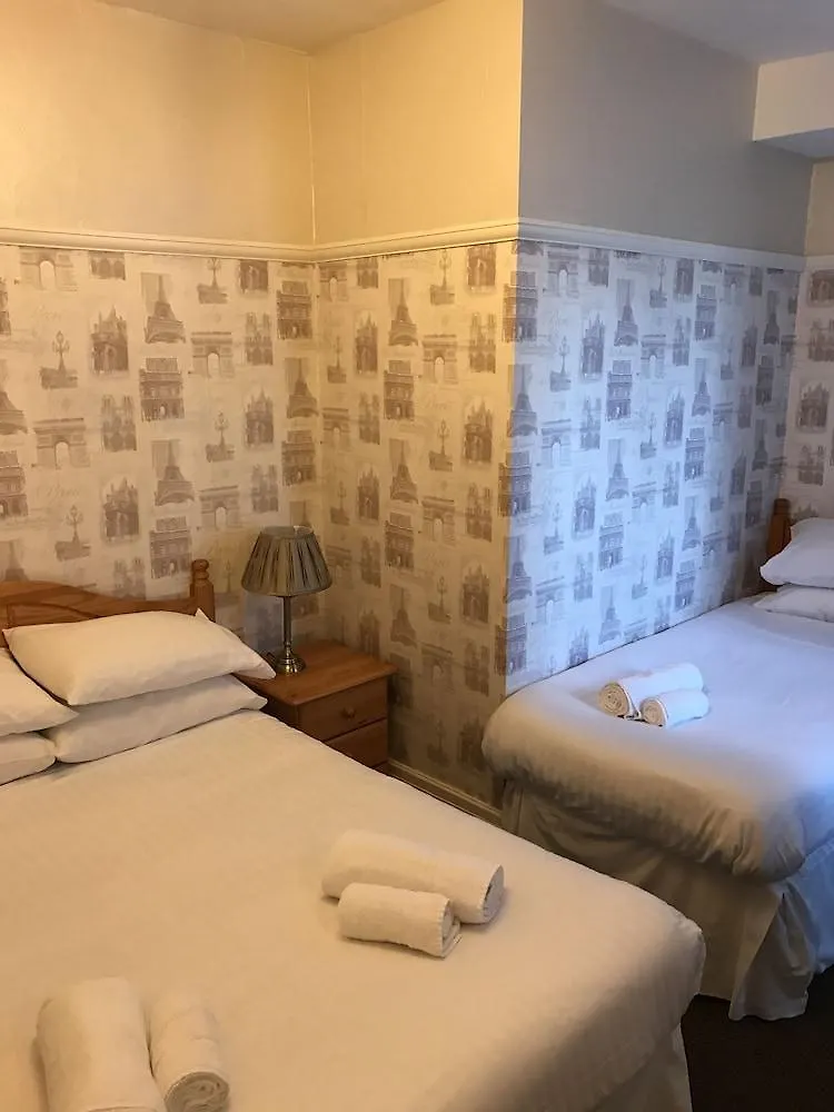 Queens Plaza Hotel Blackpool